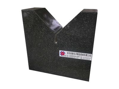 90° V-Prismen-Paar aus Schwarzem Natur-Hartgestein